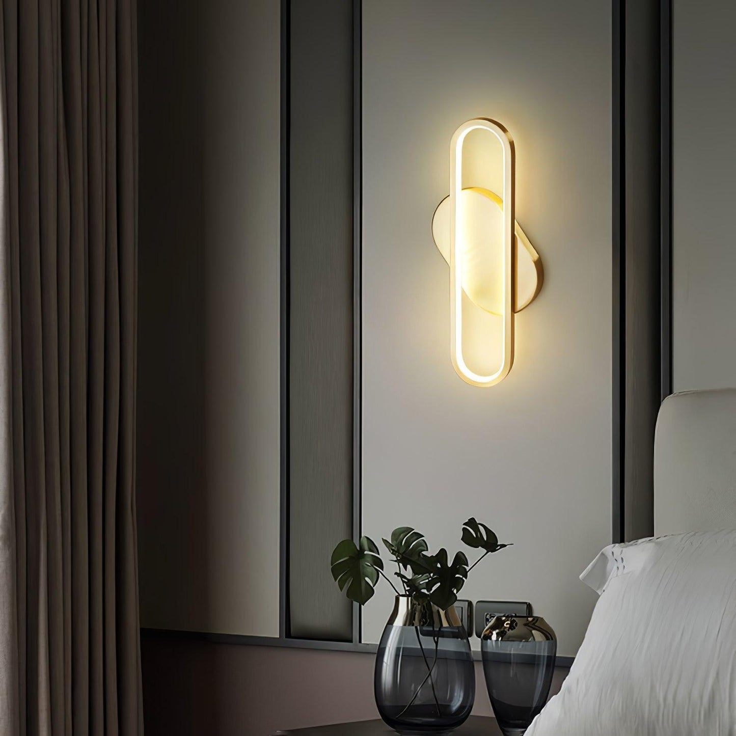 Long Ova Wall Lamp | Brass & Silicone | White