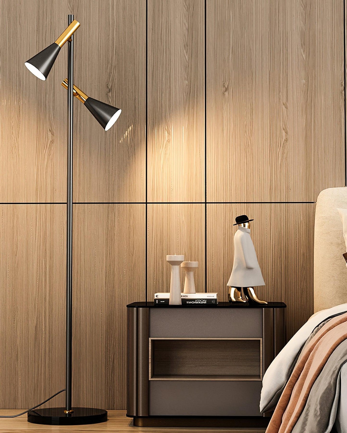 Lron Floor Lamp | Metal & Marble | Black & Gold