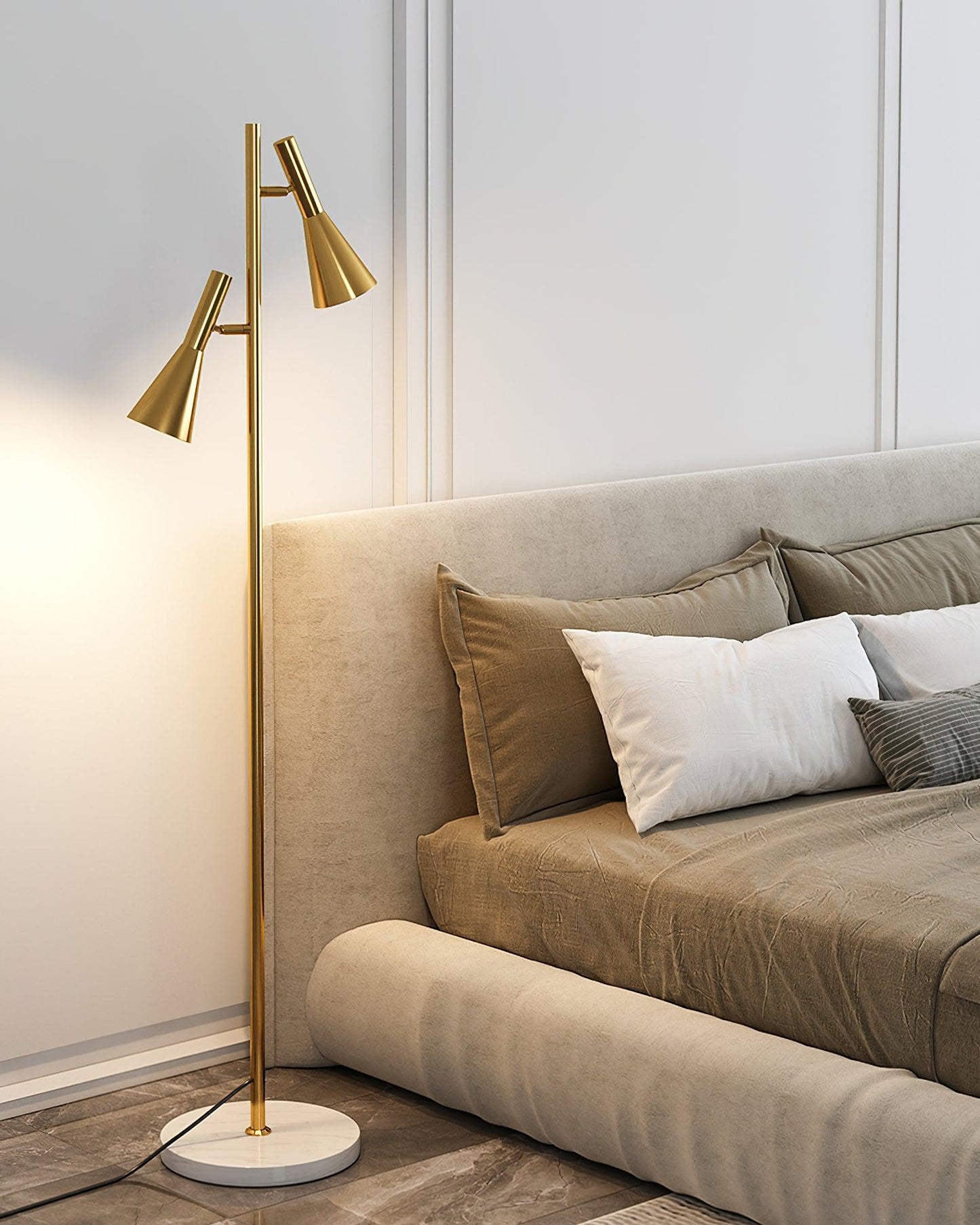 Lron Floor Lamp | Metal & Marble | Black & Gold
