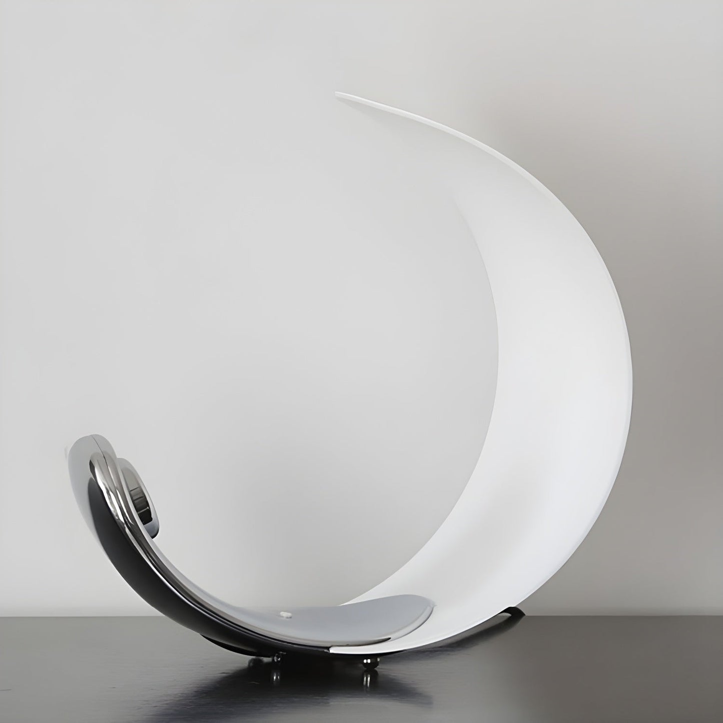 Luna Flow Table Lamp | Metal | Chrome, White
