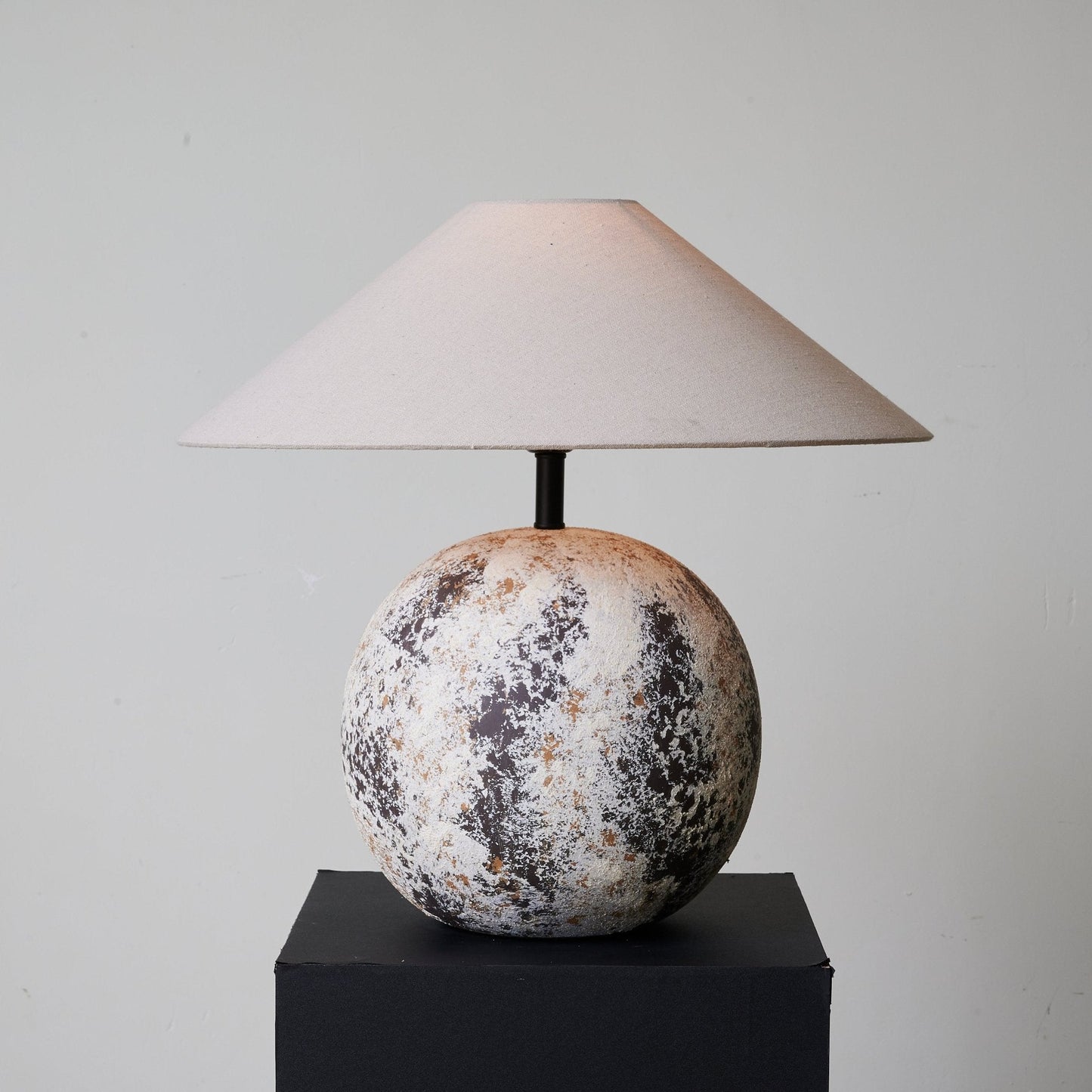 Luna Terra Table Lamp | Ceramic Base | Black and White