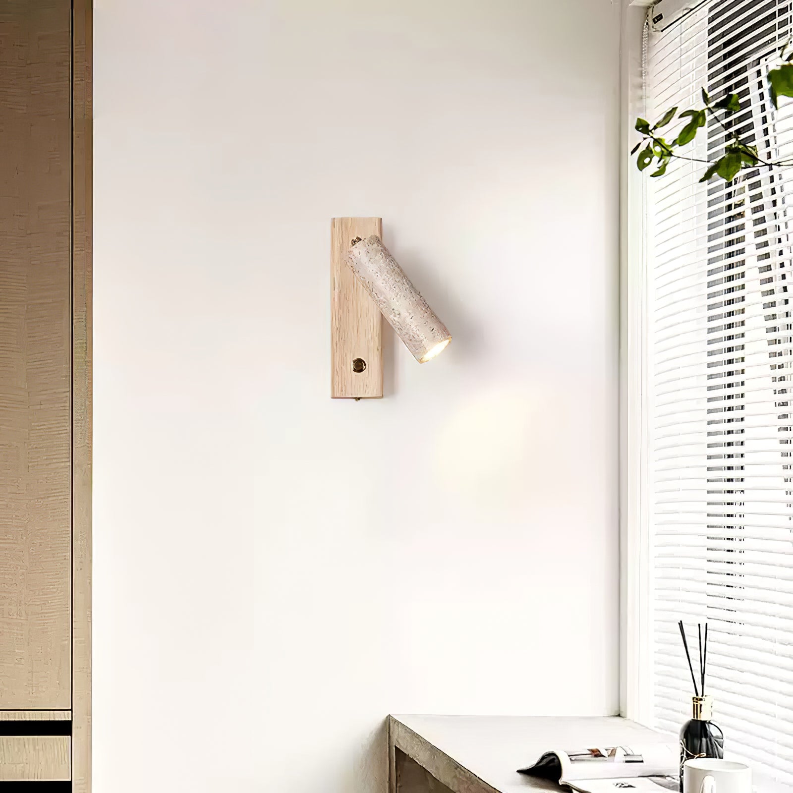 Lustra Torch Wall Lamp | Yellow Travertine | Indoor