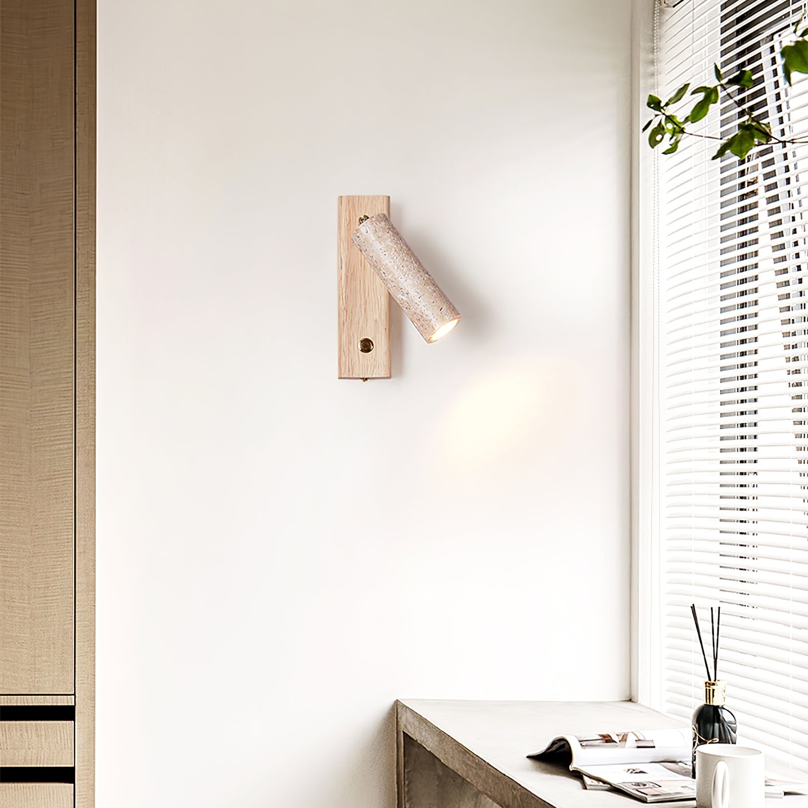 Lustra Torch Wall Lamp | Yellow Travertine | Indoor