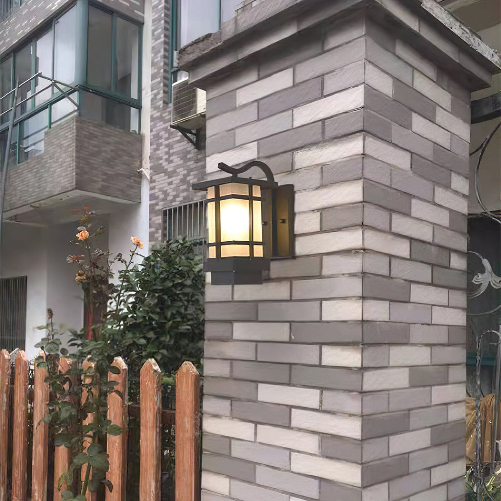Madison Lantern Outdoor Wall Lamp | Aluminum & Glass | Black