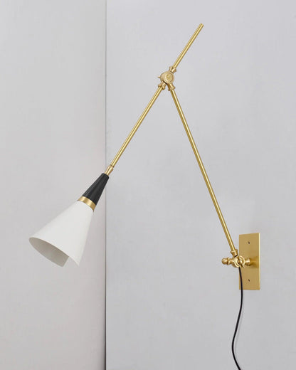 Magari Wall Lamp | Adjustable Design | White, Black, Brass