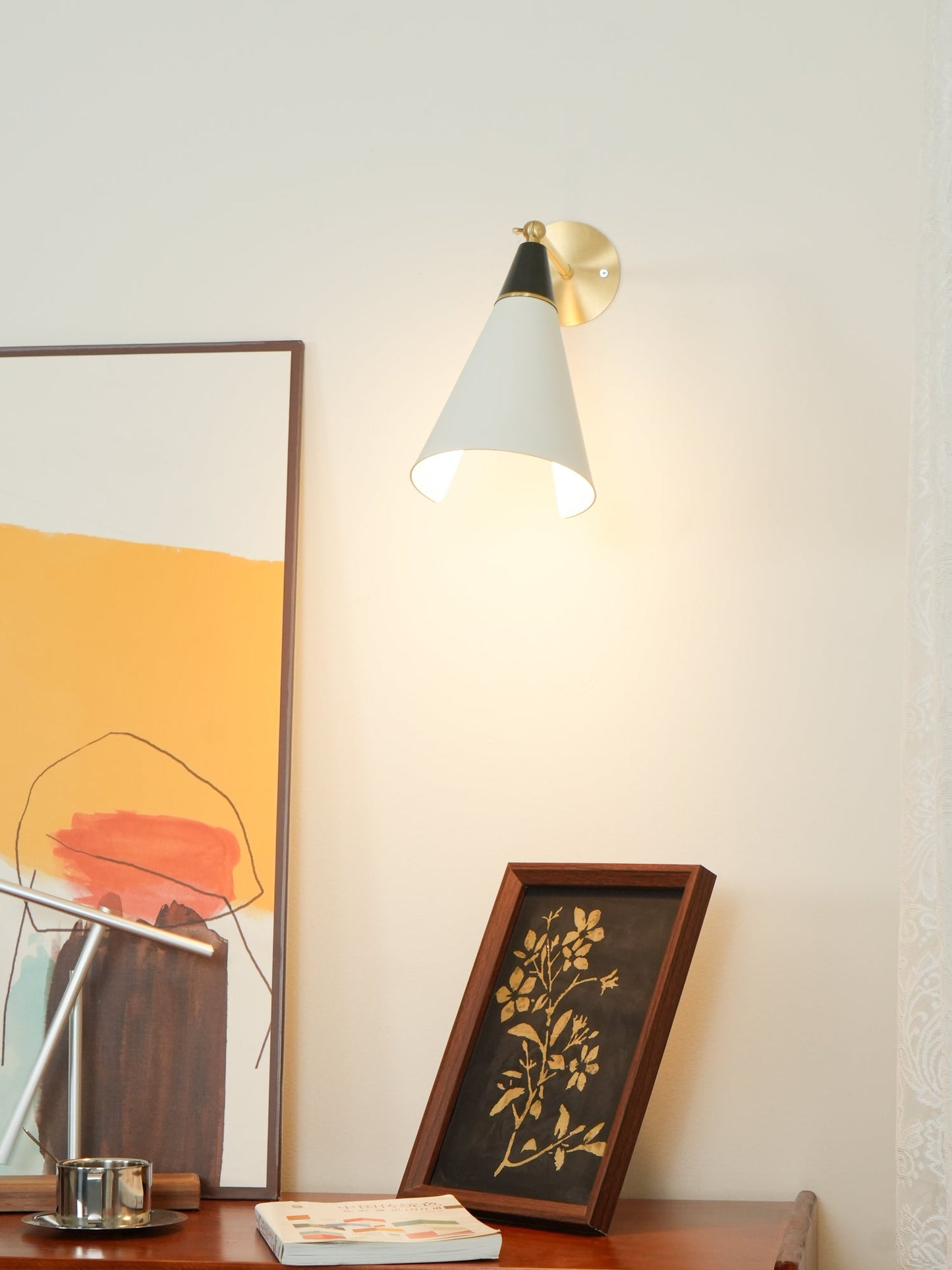 Petite Magari Wall Lamp | Handcrafted Metal & Glass | White & Black