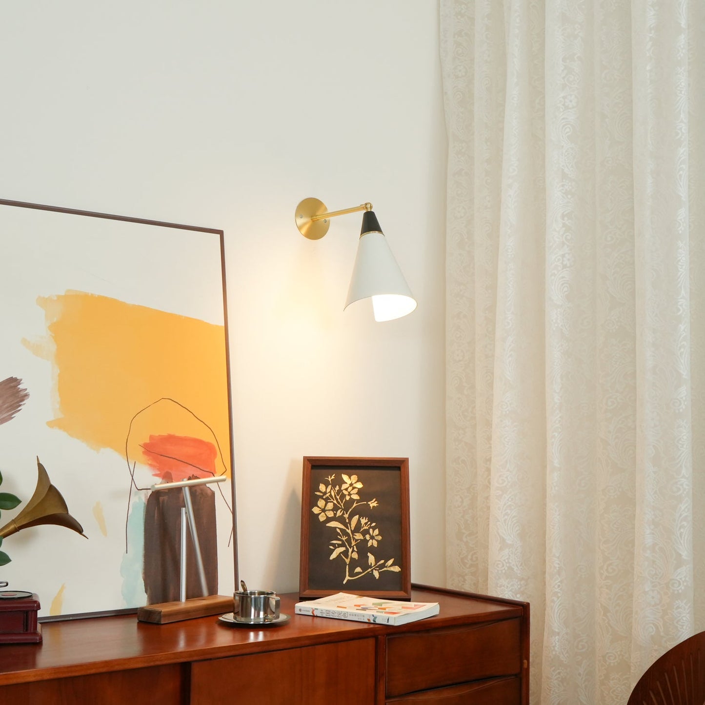 Petite Magari Wall Lamp | Handcrafted Metal & Glass | White & Black