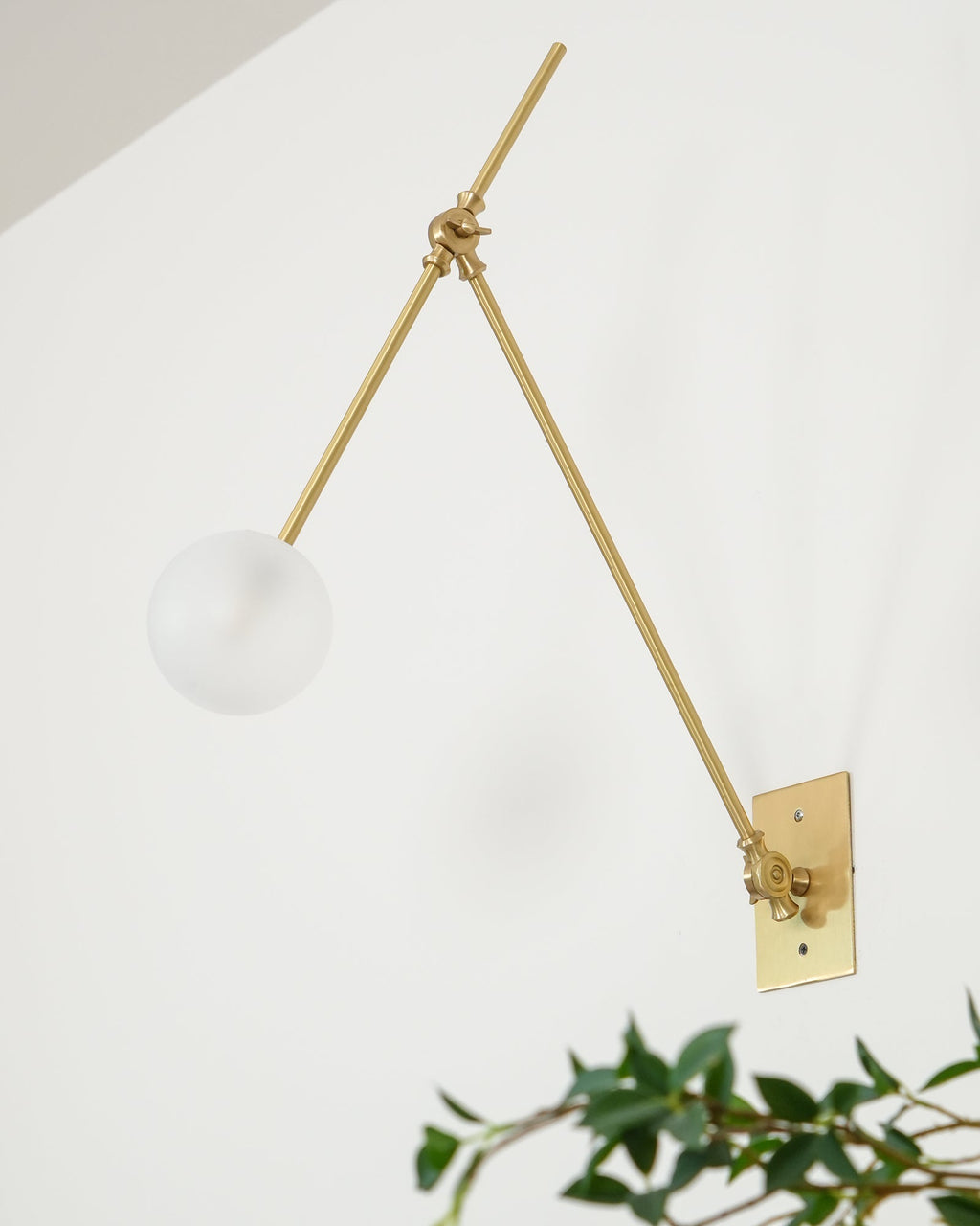 Auguri Wall Lamp | Adjustable Articulating Joint | White, Brass