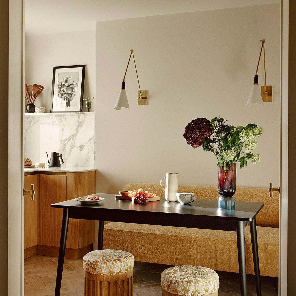 Magari Wall Lamp | Adjustable Metal & Glass Design | White, Black, Brass