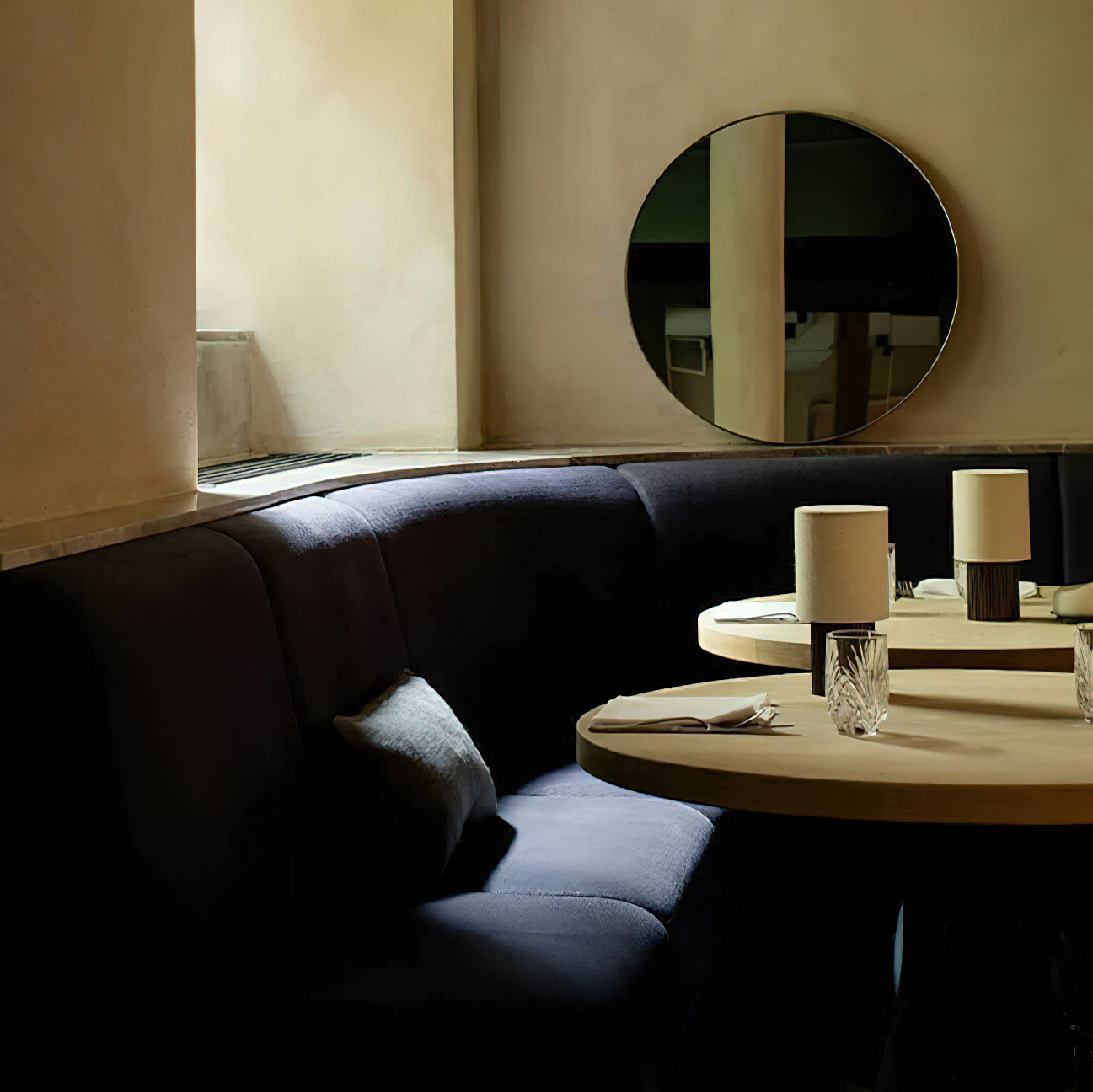 Manhattan Table Lamp | Wireless Rechargeable | Brown & Beige