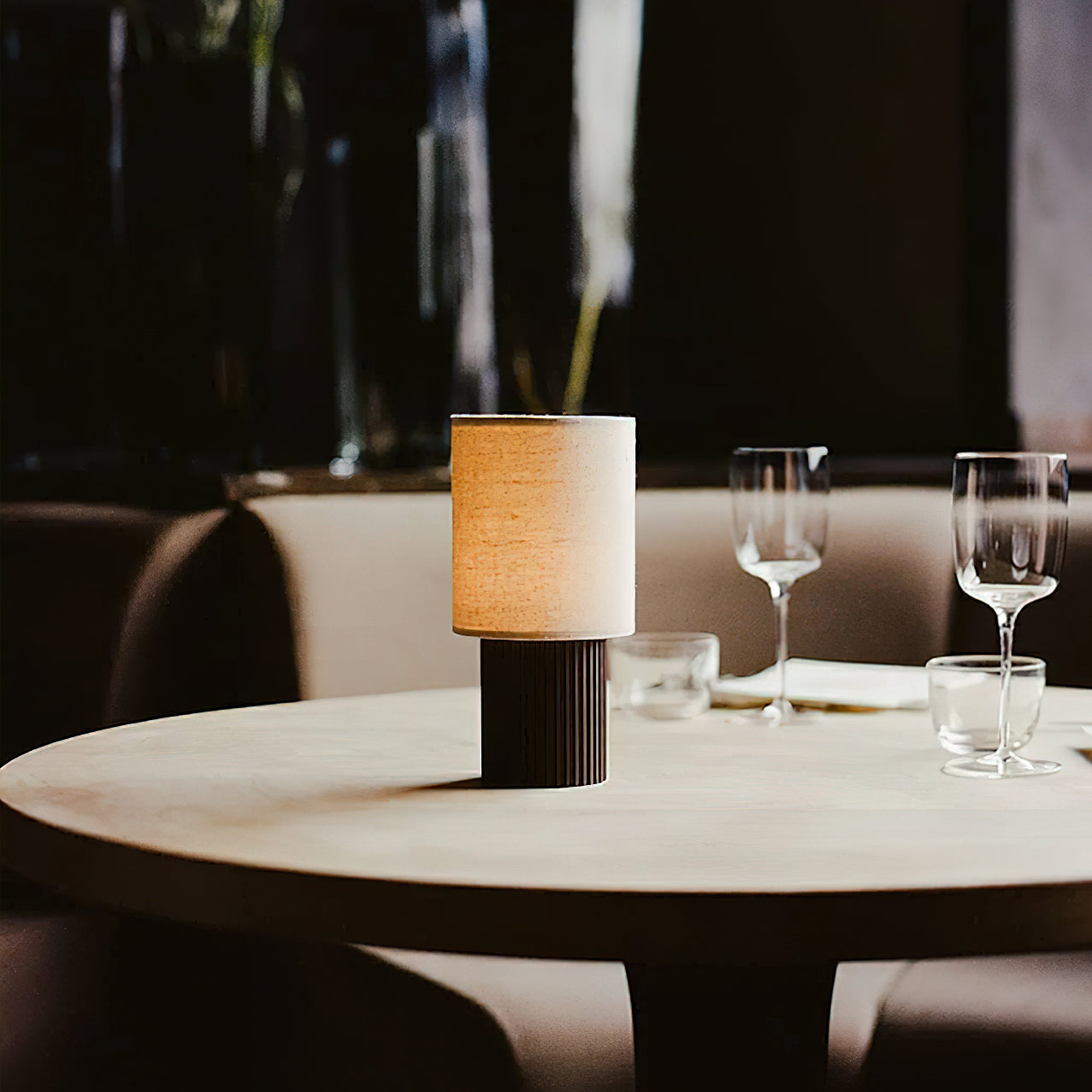Manhattan Table Lamp | Wireless Rechargeable | Brown & Beige