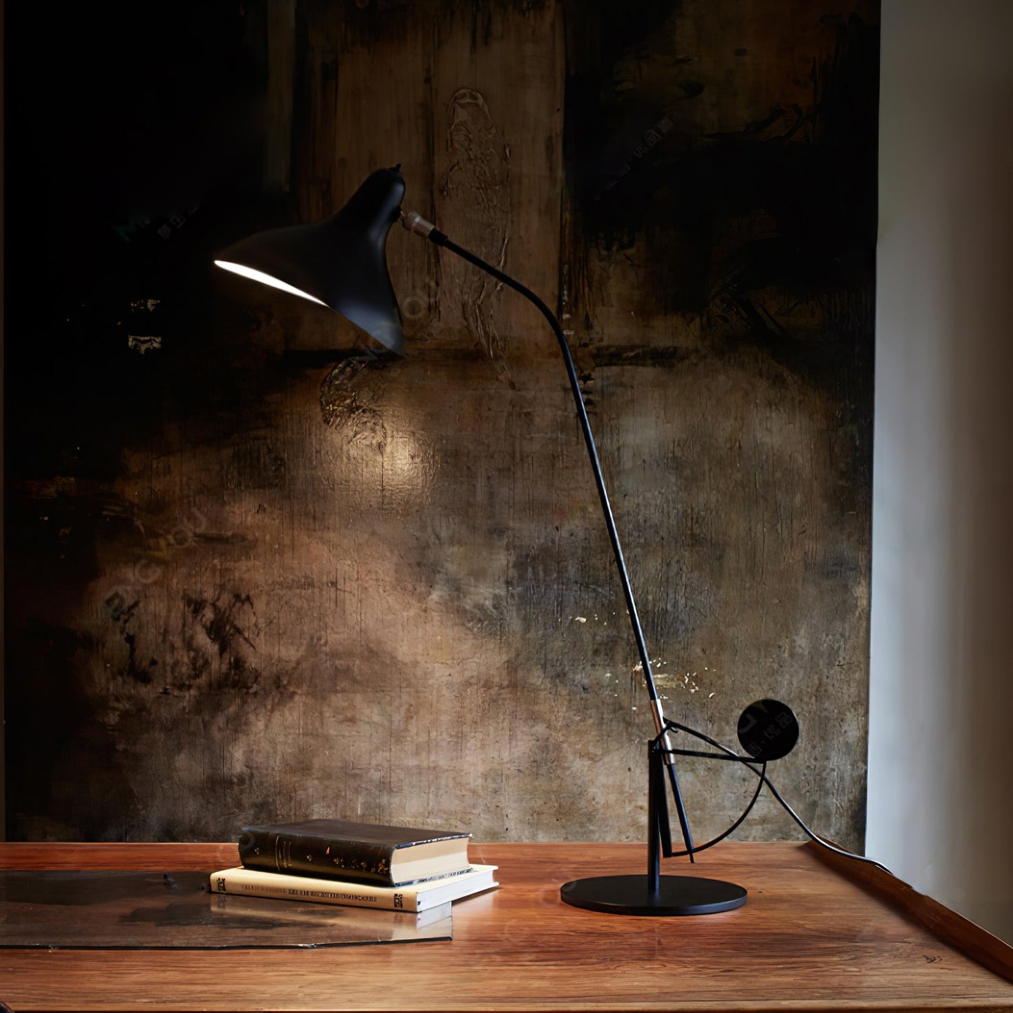Oculus Table Lamp | Matte Black Metal | Adjustable Design