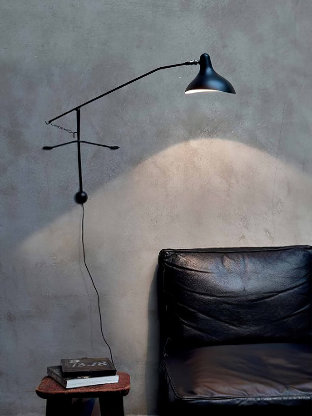 Mantis Arm Wall Lamp | Iron | Black