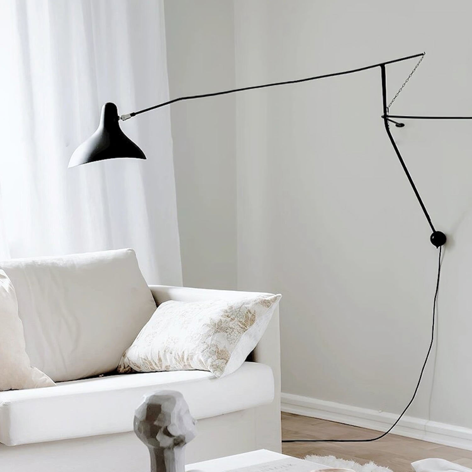 Mantis Arm Wall Lamp | Iron | Black