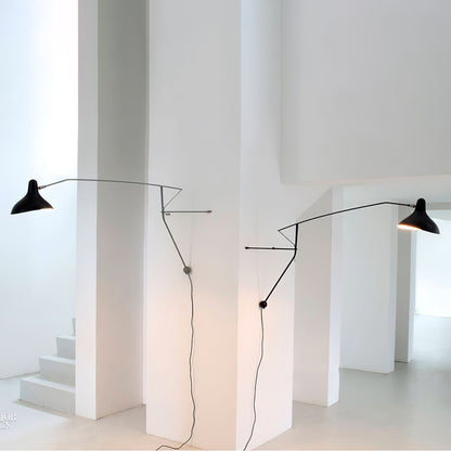 Mantis Arm Wall Lamp | Iron | Black