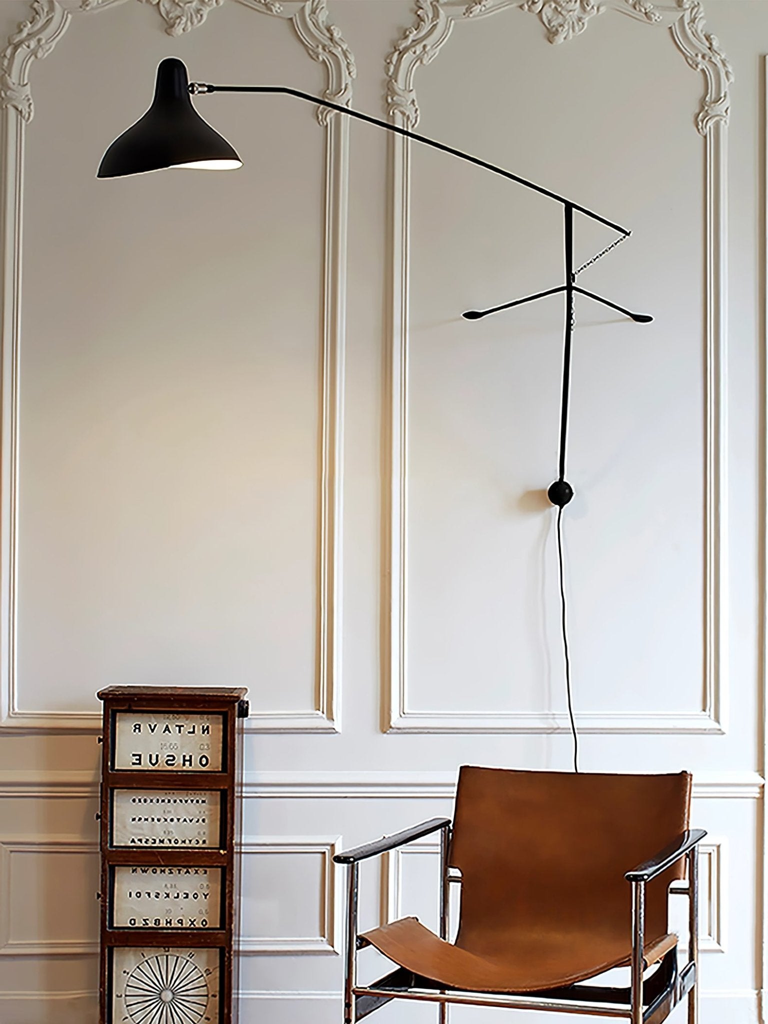Mantis Arm Wall Lamp | Iron | Black