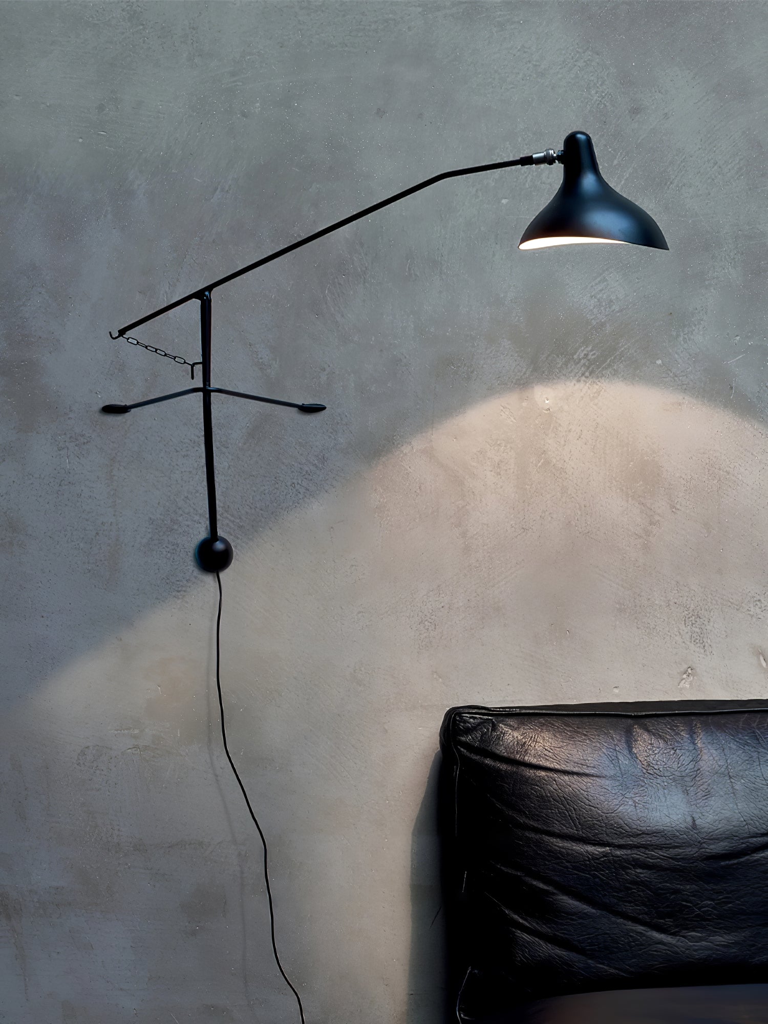 Mantis Arm Wall Lamp | Iron | Black