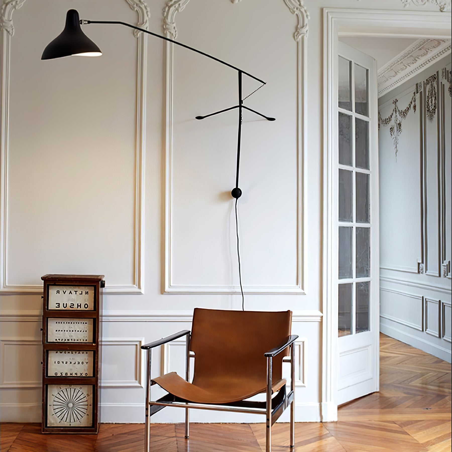 Mantis Arm Wall Lamp | Iron | Black