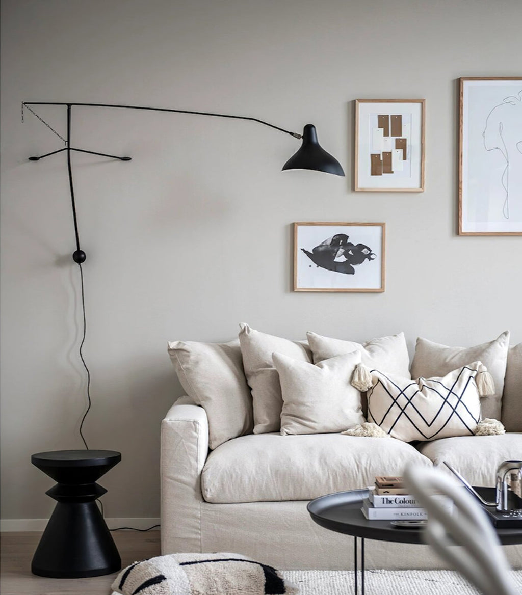 Mantis Arm Wall Lamp | Iron | Black
