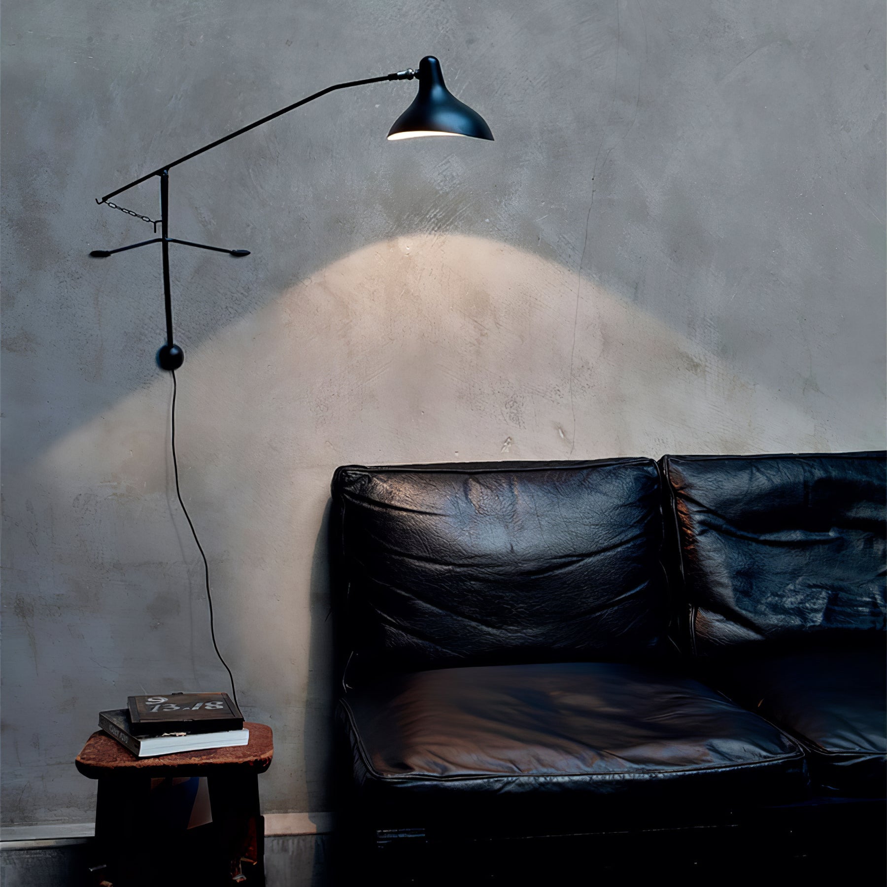 Mantis Arm Wall Lamp | Iron | Black