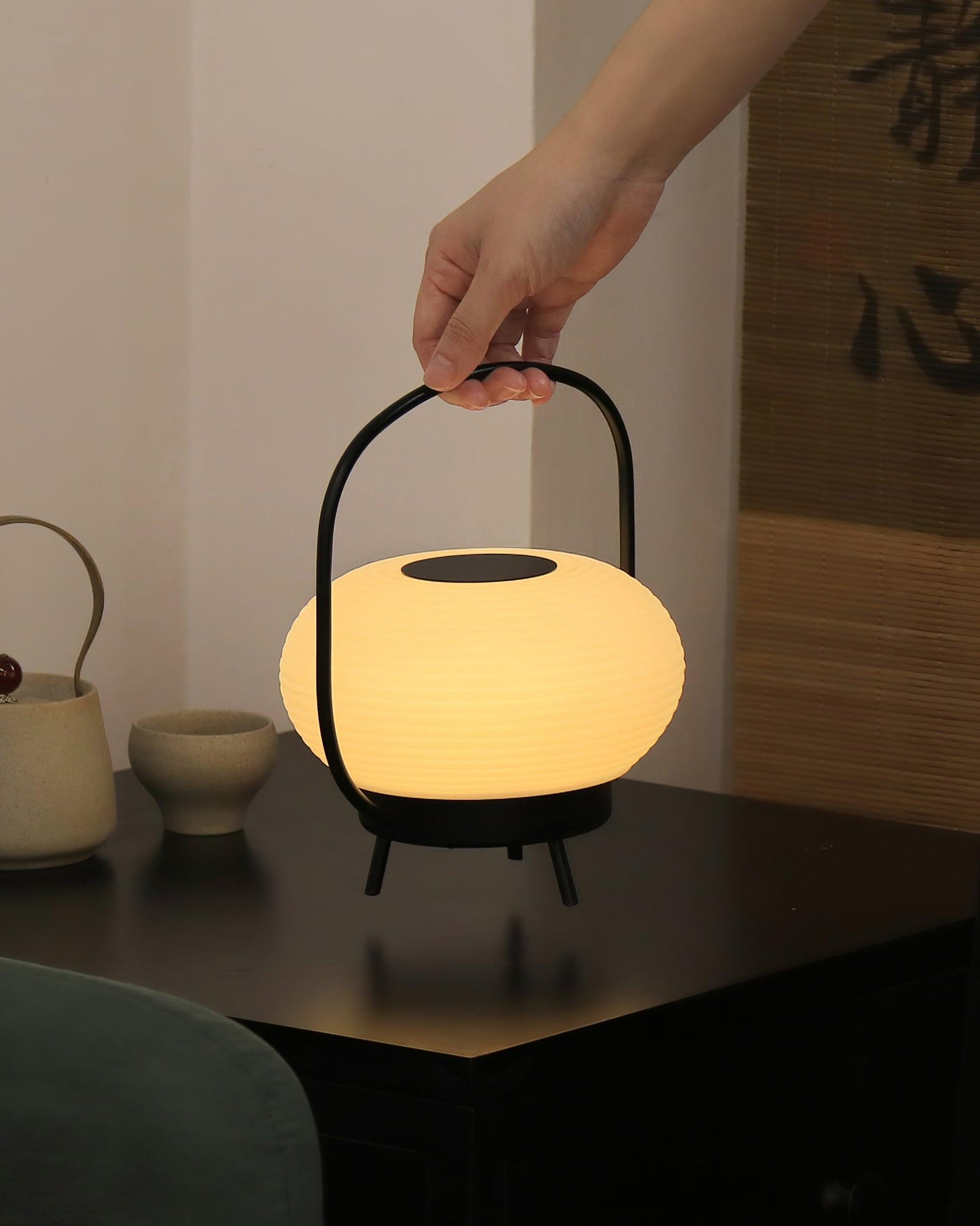 Masker Portable Table Light | Metal & PE | Black, Red