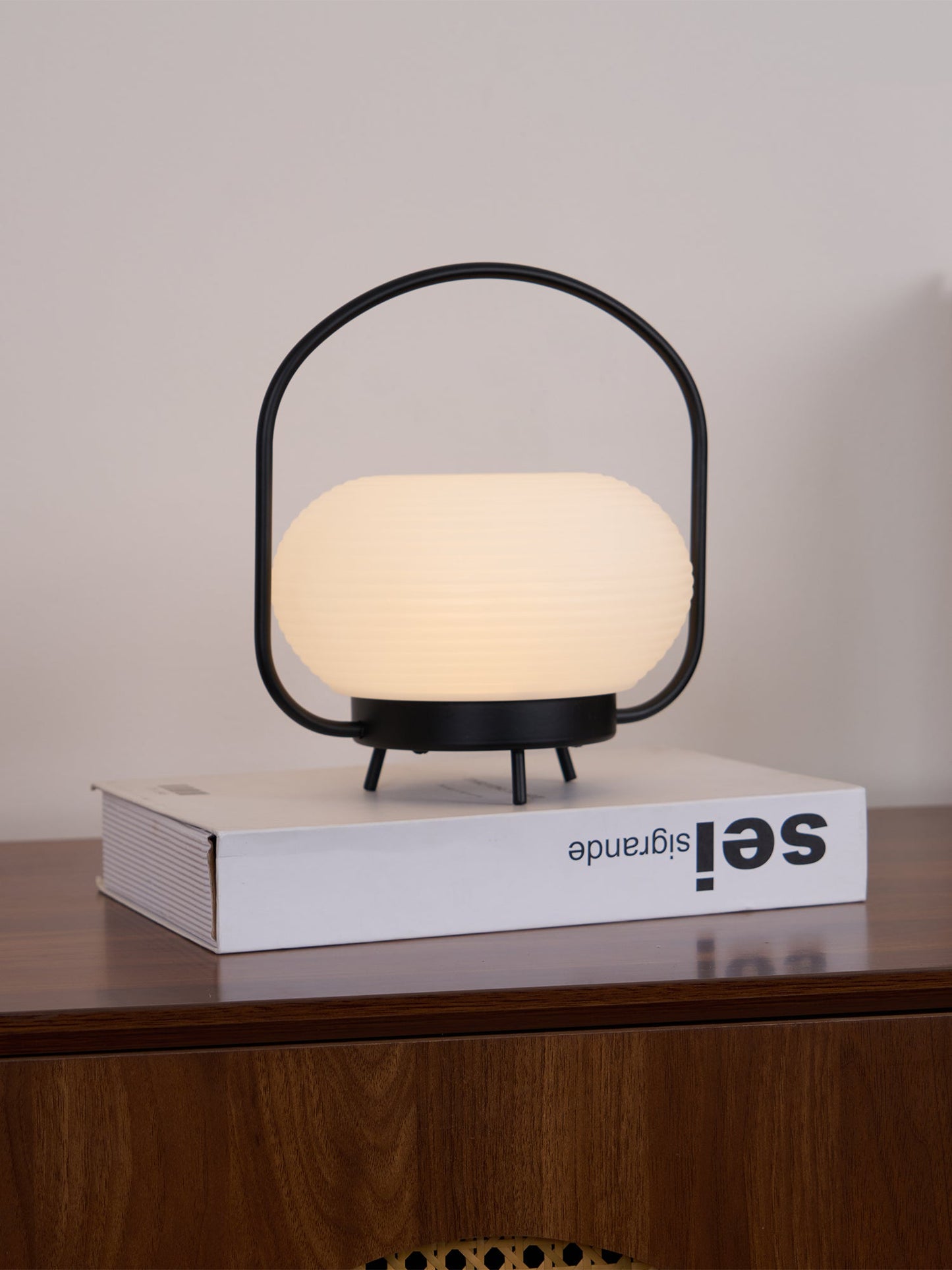 Masker Portable Table Light | Metal & PE | Black, Red