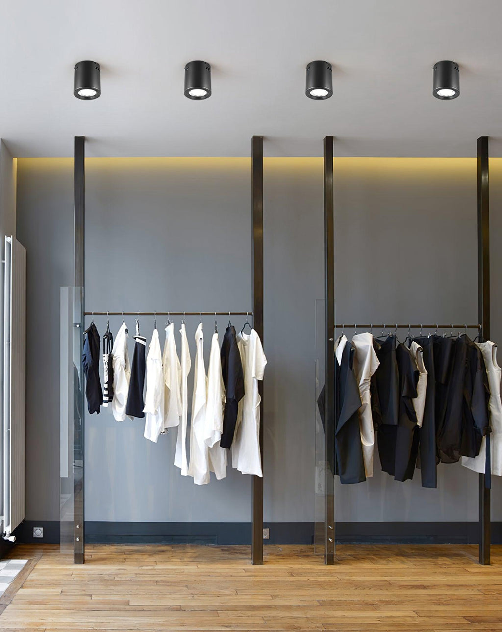 Maxi Rebel Spotlight | Metal | White or Black