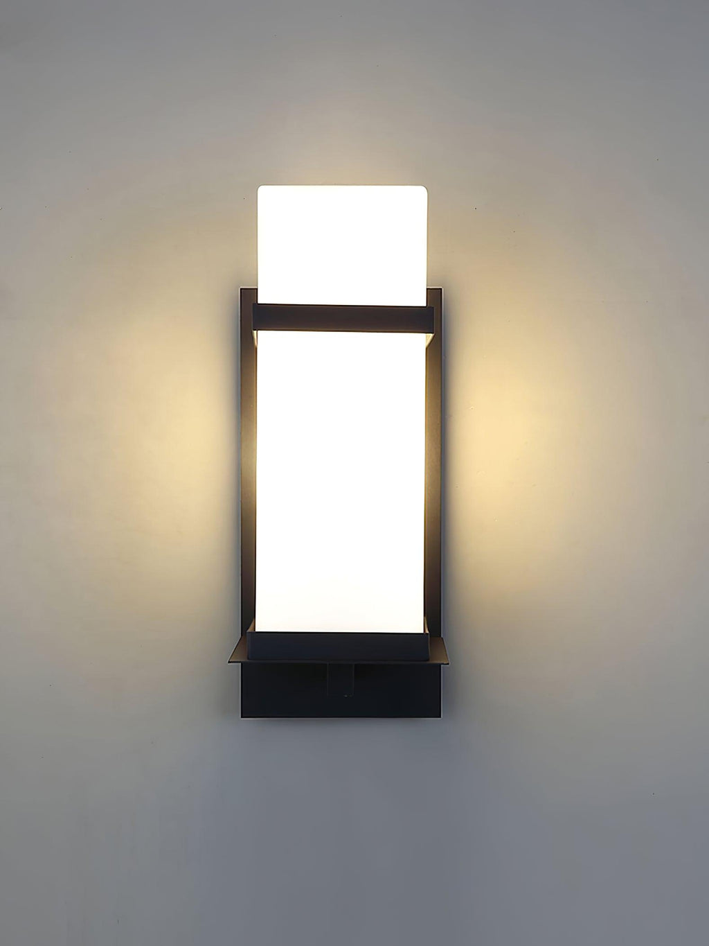 Mcdade Wall Light | Metal & Glass | Black & White