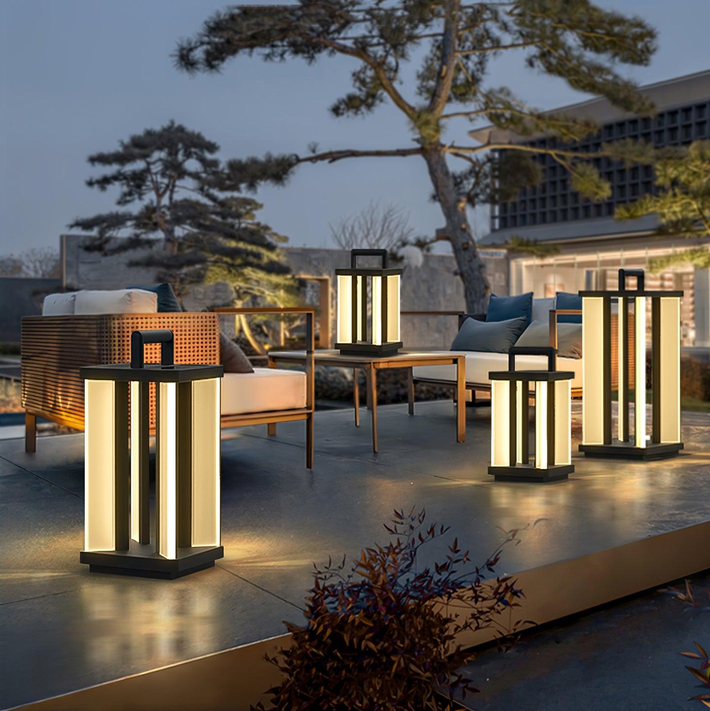 Metroluxe Outdoor Light