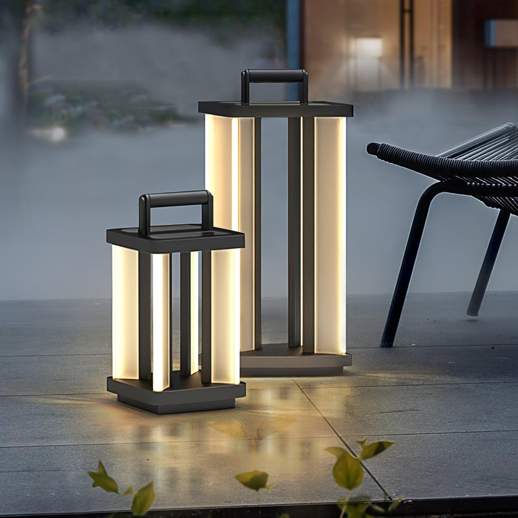 Metroluxe Outdoor Light | Stainless Steel | Solar Powered