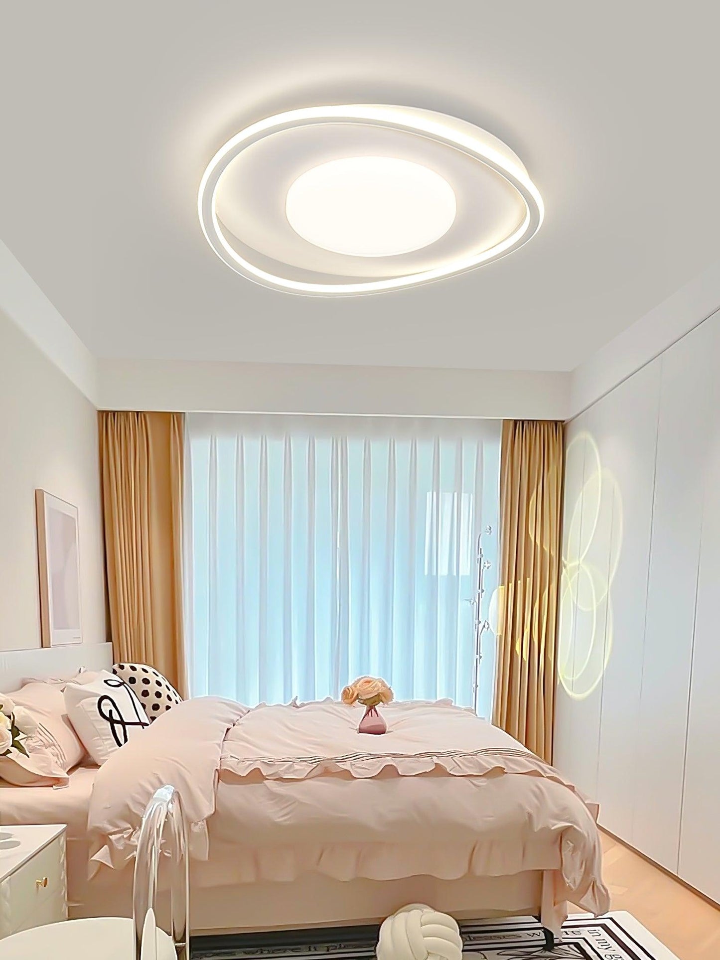 Minimalist Ceiling Light | LED | White