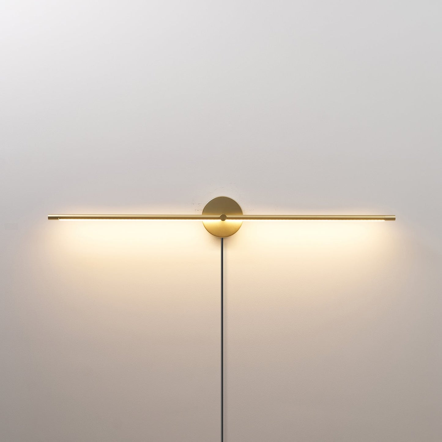 Minimalist Wall Lamp | LED | Black or Gold