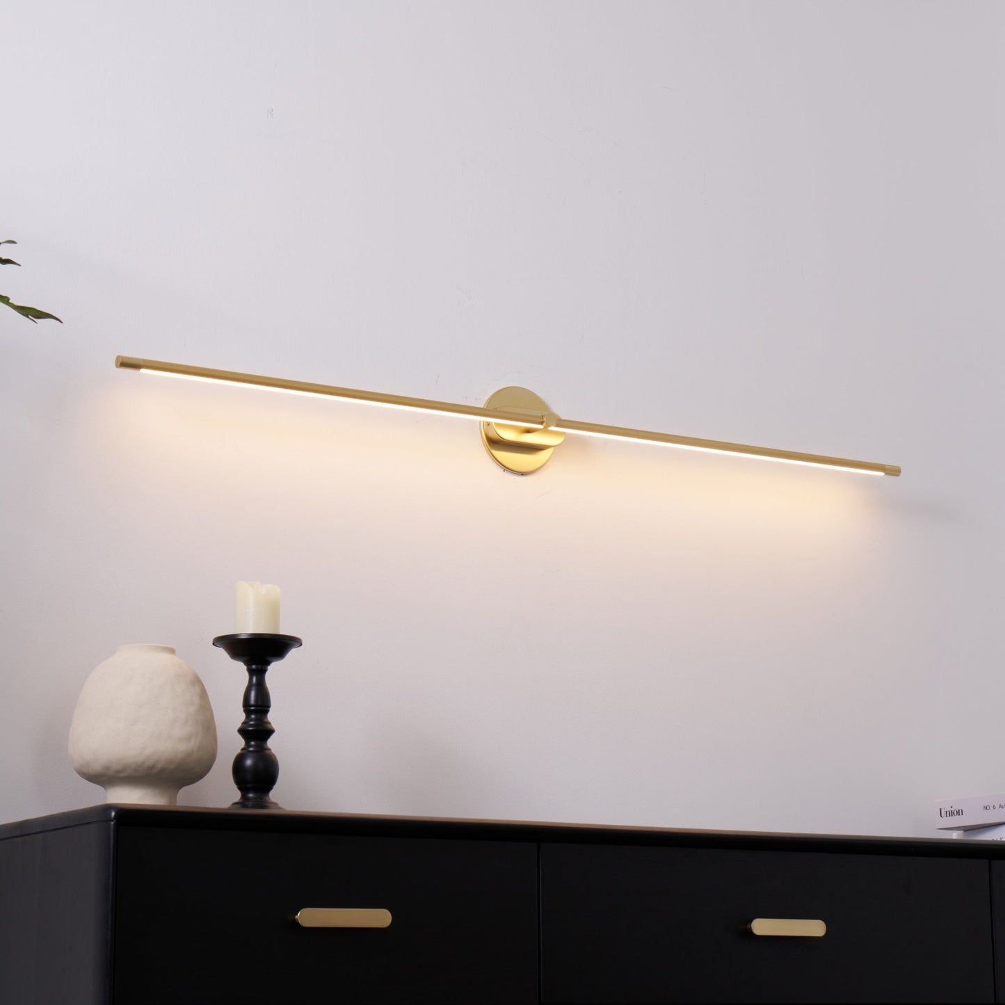 Minimalist Linear Wall Lamp | Premium Metal with Integrated LED | Available in Black or Gold