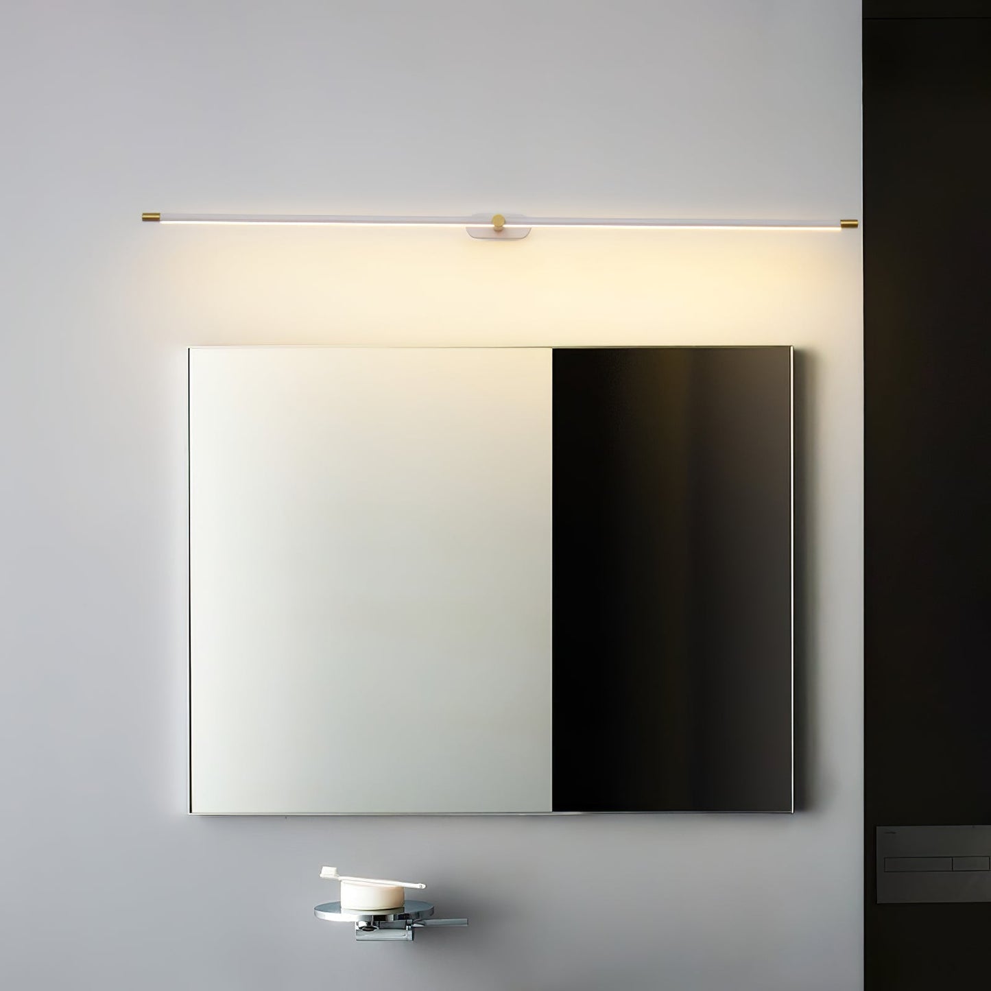 Minimalist Linear Wall Lamp | Metal with Integrated LED | Black or Gold