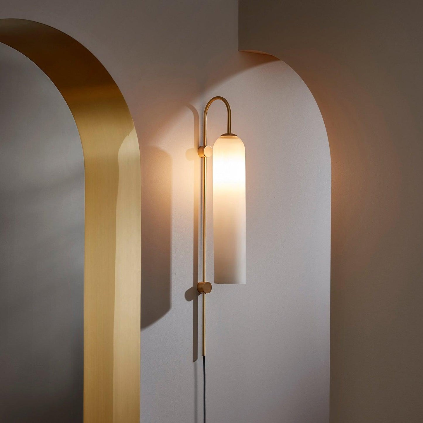 Glass Wall Lamp | Mouth-Blown Glass | Black or Gold Finish