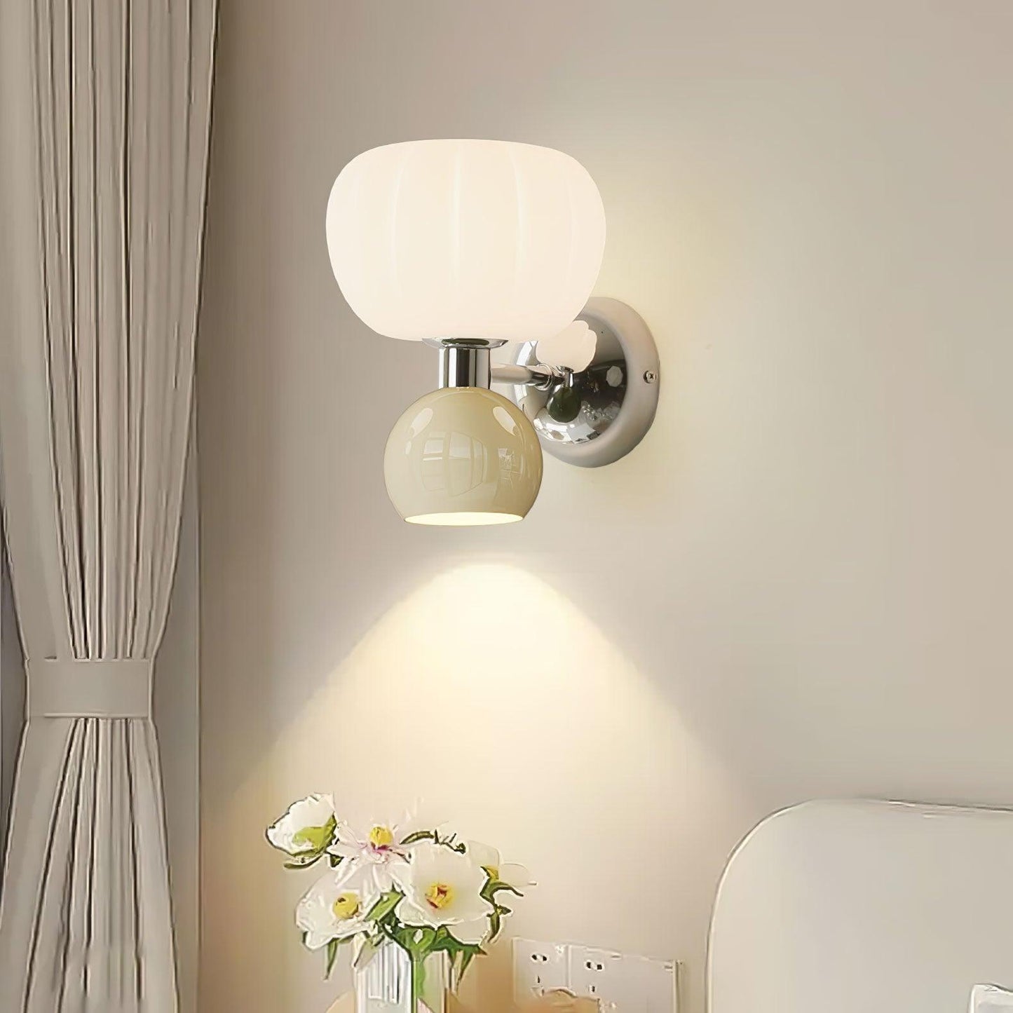 Moderno Cream Sconce | Metal, Plastic | Chrome