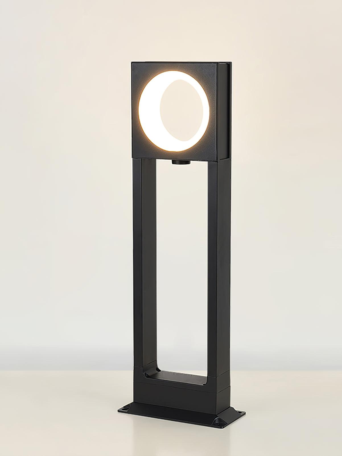 Molde Garden Outdoor Light | Aluminum & Acrylic | Black/White
