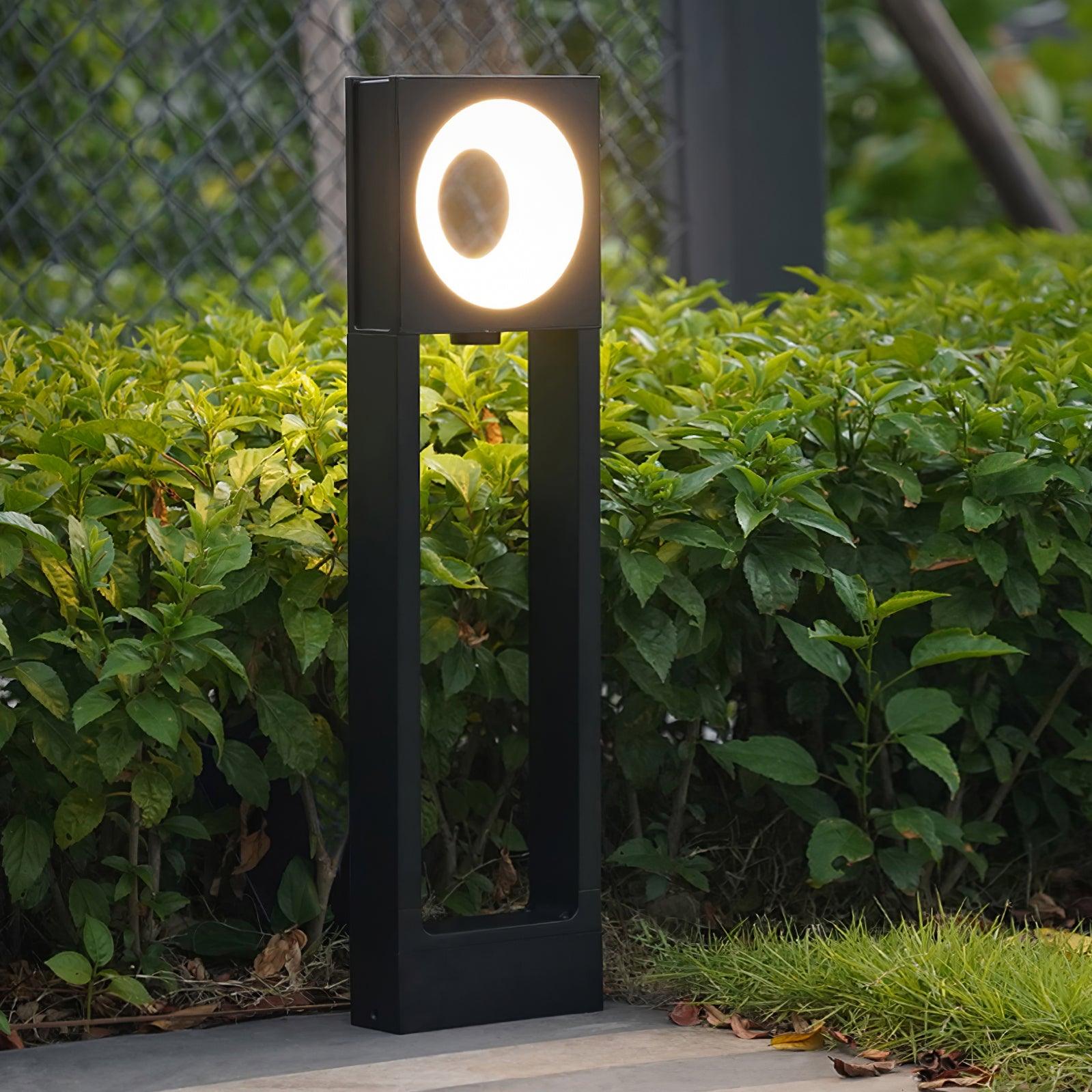 Molde Garden Outdoor Light | Aluminum & Acrylic | Black/White
