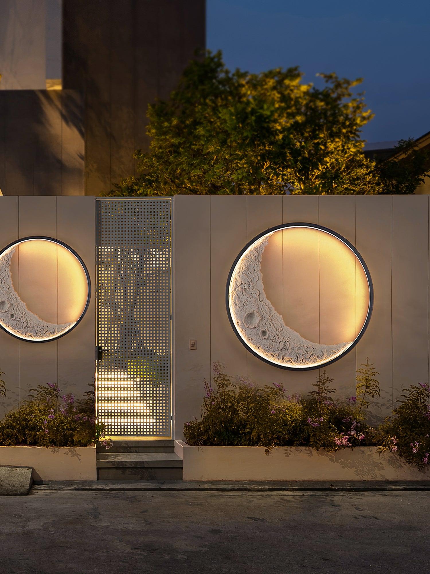 Moon Wall Lamp | LED | Black + White