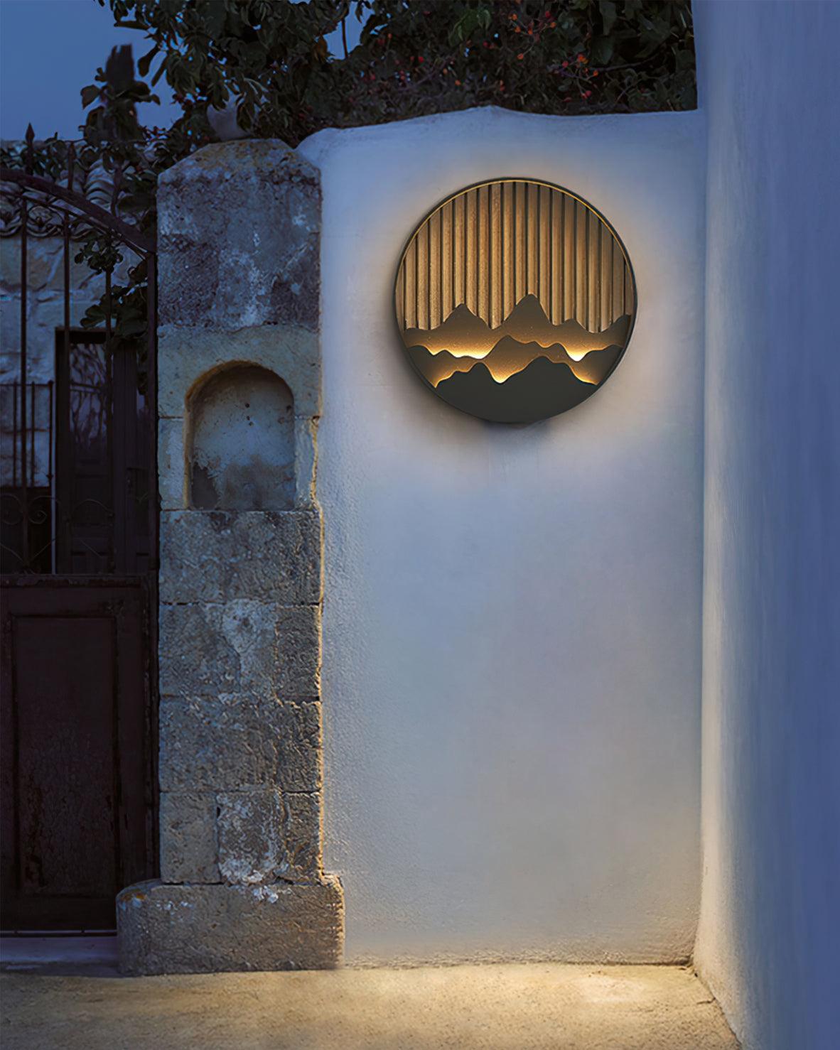 Mountain Outdoor Wall Lamp | Stainless Steel | Black