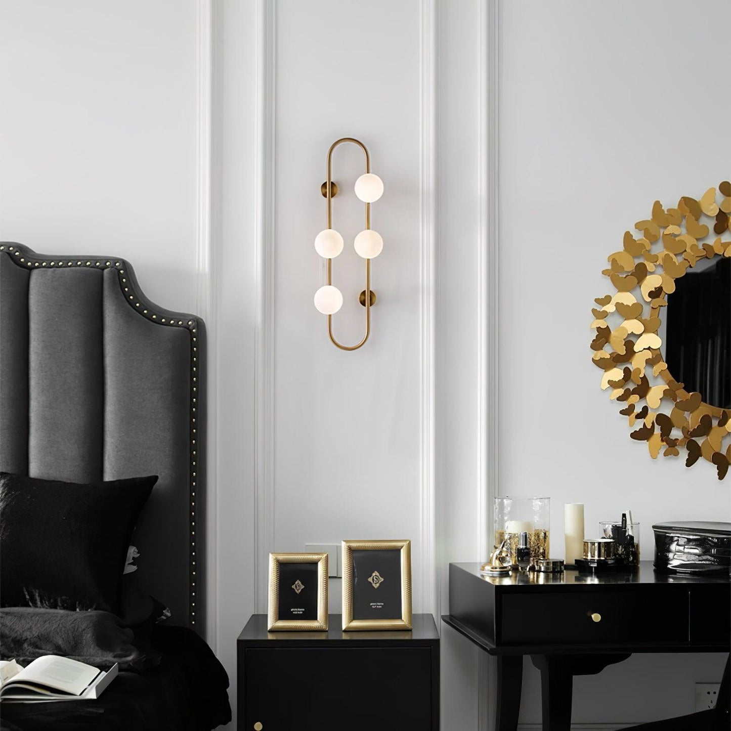 Buch Wall Lamp | Metal & Glass | Gold & Black