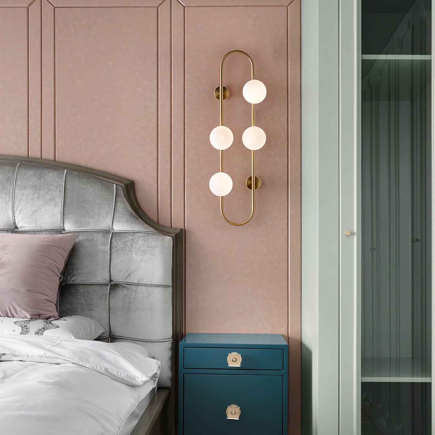 Buch Wall Lamp | Metal & Glass | Gold & Black