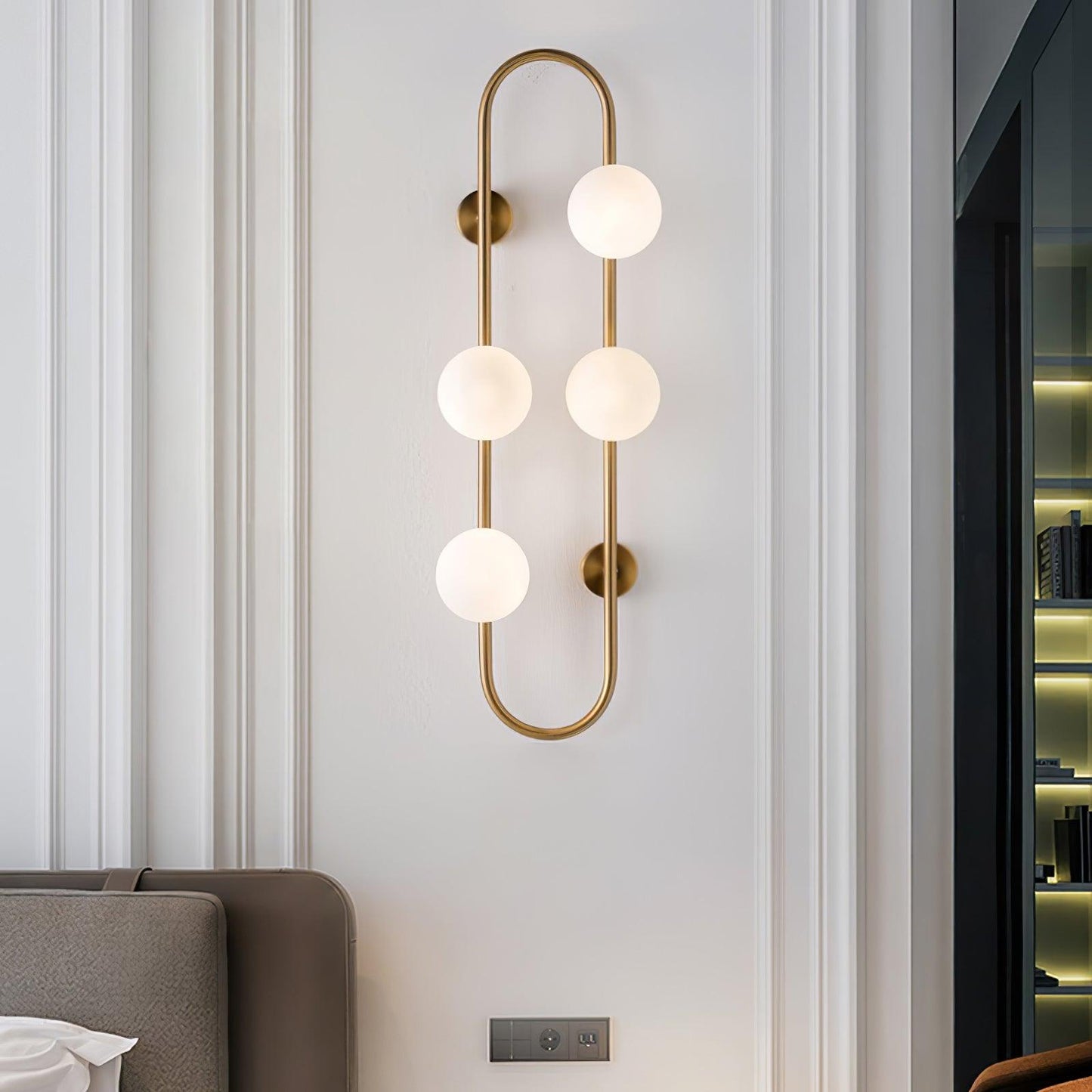 Buch Wall Lamp | Metal & Glass | Gold & Black