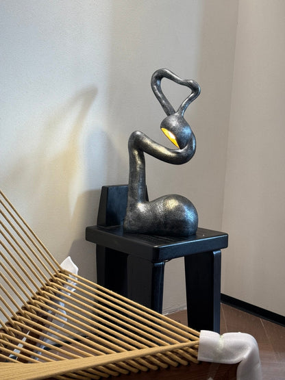 Myrrh Table Lamp | Metal & Fiberglass | Black