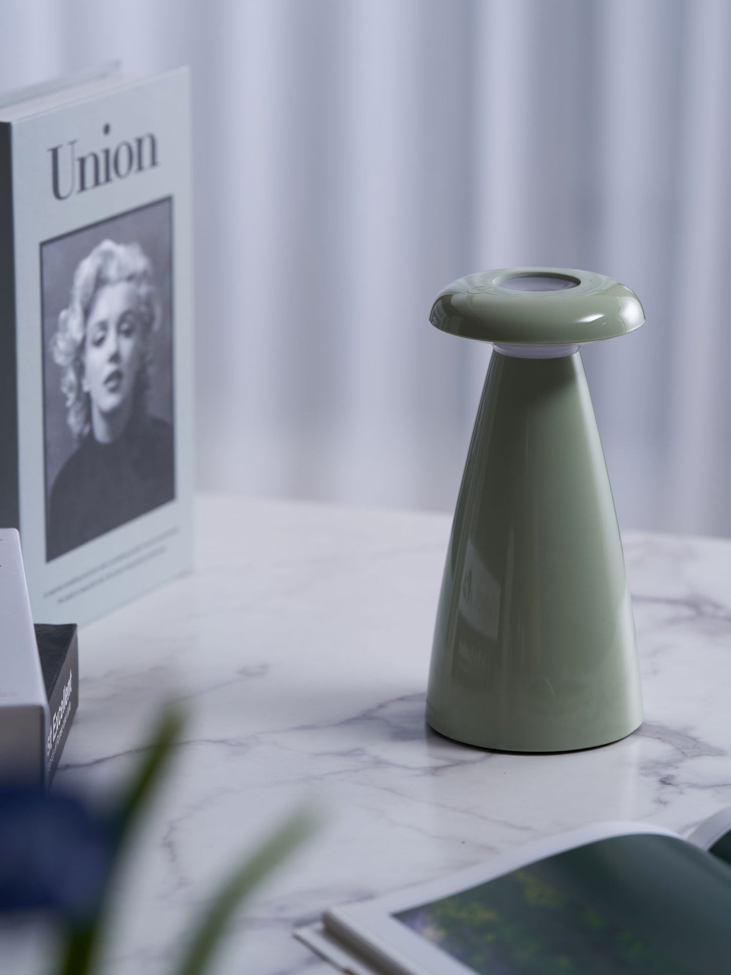 Noko Mushroom Table Lamp | Rechargeable | Grey, Green, Orange