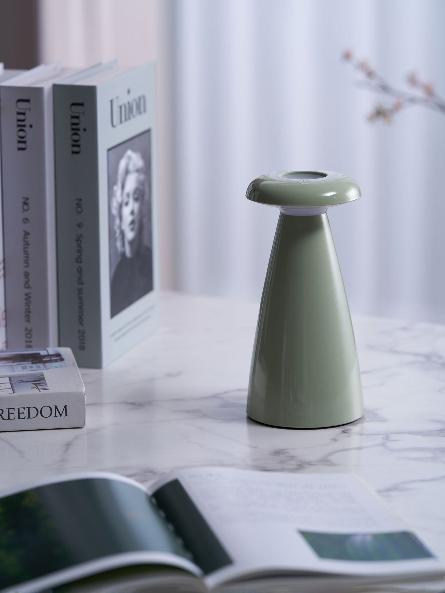 Noko Mushroom Table Lamp | Rechargeable | Grey, Green, Orange