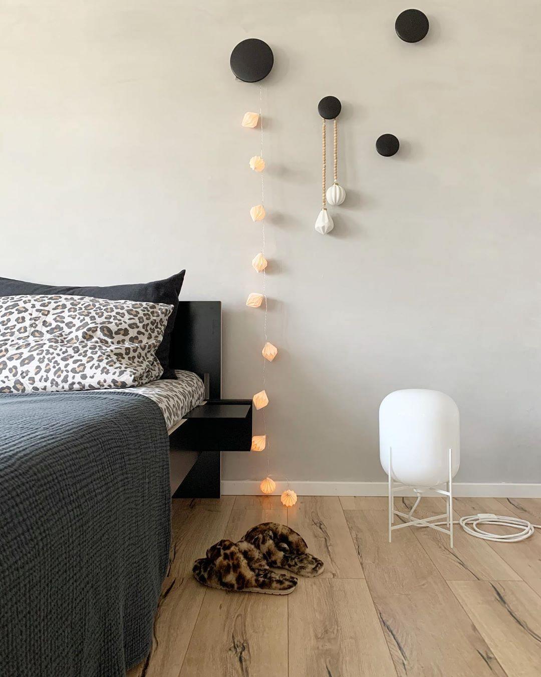 Oda Table Lamp | Hand-Blown Glass | Available in Clear, Grey, Amber, Light Blue