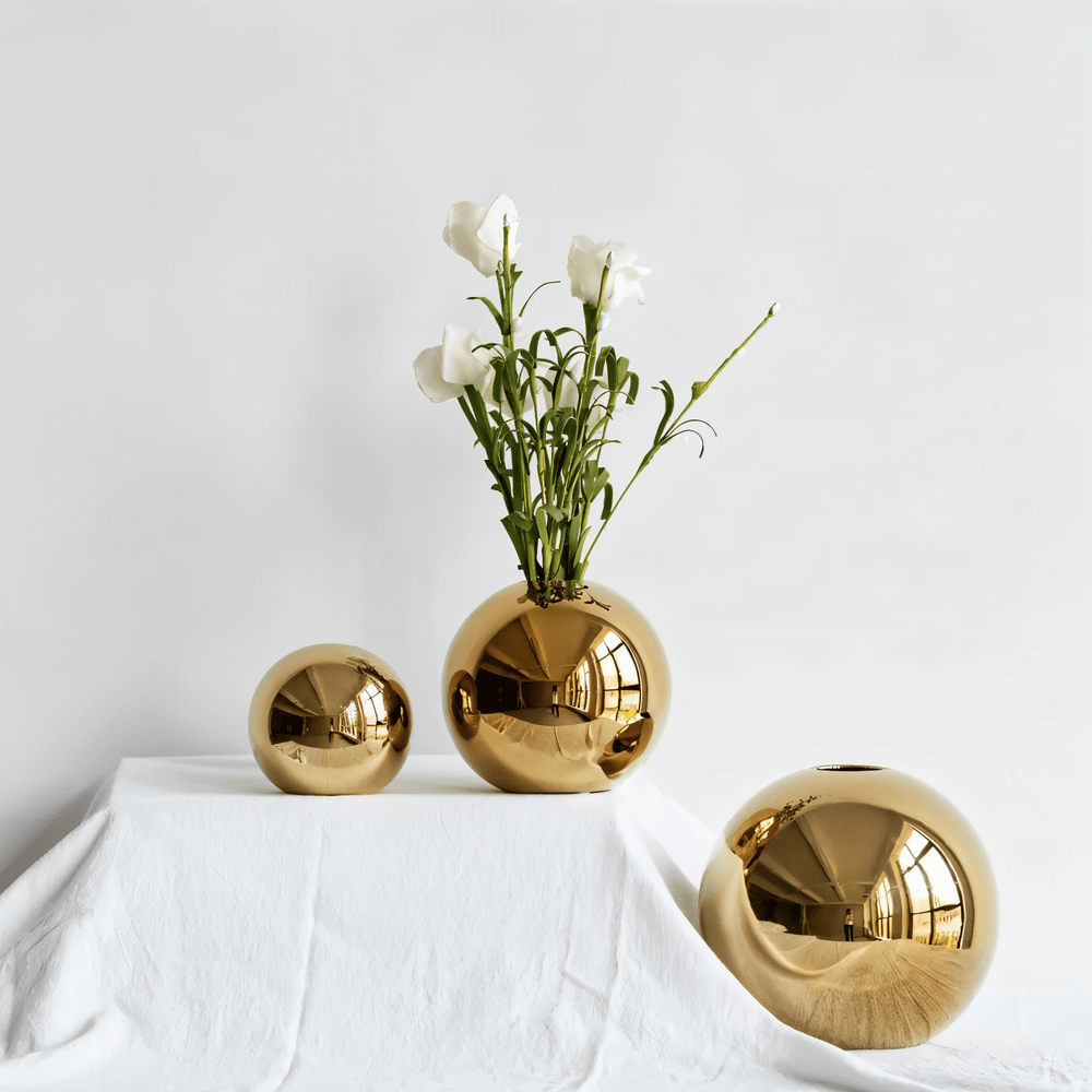 FloraOrb Vase - Rund Gyllene Keramikvas