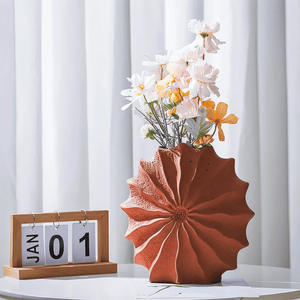 Rustik Röd Plisserad Keramikvas - Geometrisk Blomkruka i Terrakotta