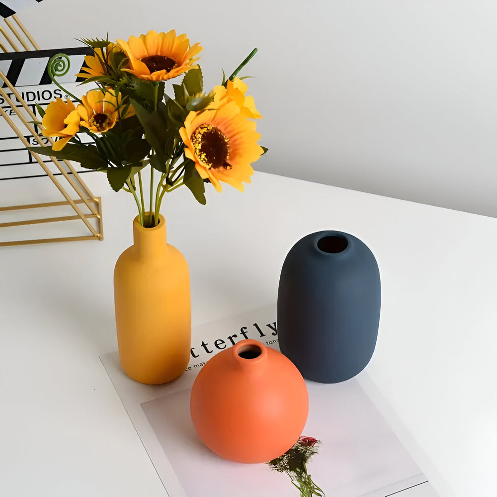 Skandinavisk Keramikvas i Minimalistisk stil | Elegant Dekoration för Ditt Hem